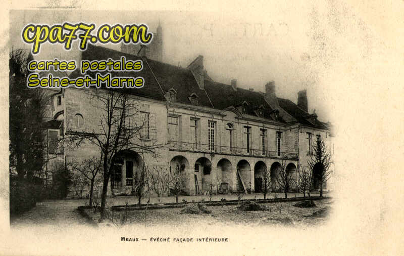 Meaux (Seine-et-Marne) - Evêché façade intérieure