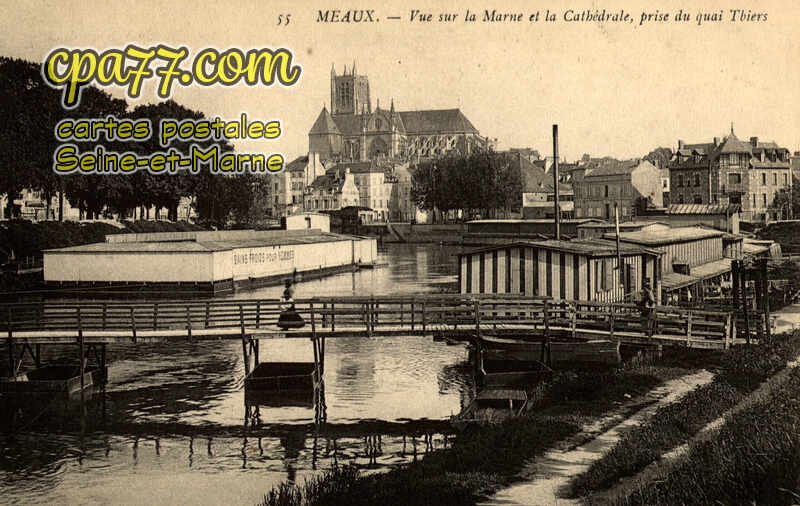 Meaux (Seine-et-Marne) - Vue sur la Marne et la Cathédrale, prise du quai Thiers