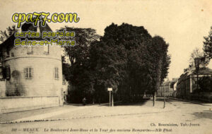 Meaux (Seine-et-Marne) - Le Boulevard Jean-Rose et la Tour des anciens Remparts