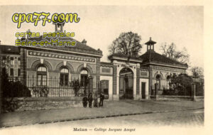 Melun (Seine-et-Marne) - Collège Jacques Amyot