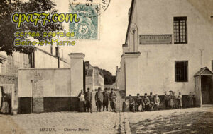 Melun (Seine-et-Marne) - Caserne Breton