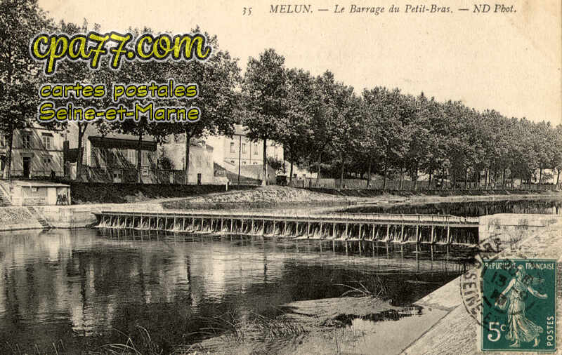 Melun (Seine-et-Marne) - Le barrage du petit bras