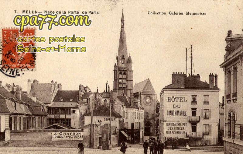 Melun (Seine-et-Marne) - Place de la porte de Paris