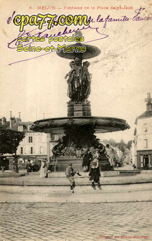 Melun (Seine-et-Marne) - Fontaine de la Place Saint-Jean