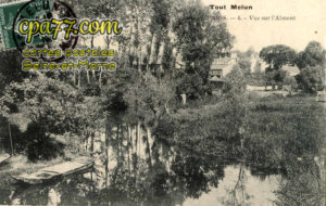 Melun (Seine-et-Marne) - Vue sur l&rsquo;Almont