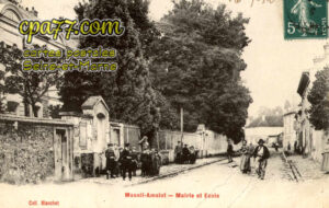 Le Mesnil Amelot (Seine-et-Marne) - Mairie et Ecole (en l&rsquo;état)