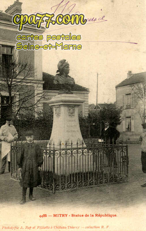 Mitry Mory (Seine-et-Marne) - Statue de la République (en l&rsquo;état)