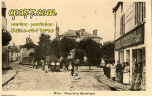 Mitry Mory (Seine-et-Marne) - Place de la République