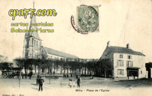 Mitry Mory (Seine-et-Marne) - Place de l&rsquo;Eglise