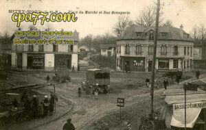 Mitry Mory (Seine-et-Marne) - Place du Marché et Rue Bonaparte