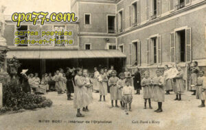 Mitry Mory (Seine-et-Marne) - Intérieur de l&rsquo;Orphelinat