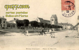 Moissy Cramayel (Seine-et-Marne) - Place du Marché