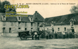 Moissy Cramayel (Seine-et-Marne) - Intérieur de la Ferme de Cramayel