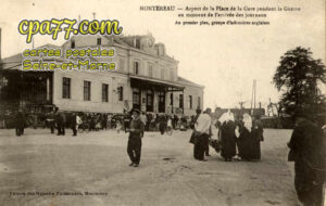 Montereau Fault Yonne (Seine-et-Marne) - Aspect de la Place de la Gare pendant la Guerre au moment de l&rsquo;arrivée des journaux