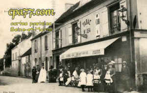 Montévrain (Seine-et-Marne) - Avenue du Chemin de Fer