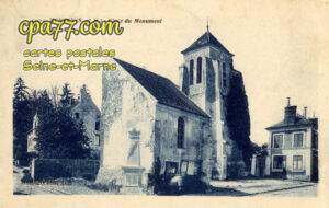 Montry (Seine-et-Marne) - Place du Monument
