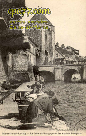 Moret Sur Loing (Seine-et-Marne) - La Porte de Bourgogne et les Anciens Remparts