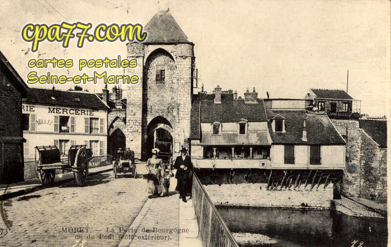 Moret Sur Loing (Seine-et-Marne) - La Porte de Bourgogne ou du Pont (côté extérieur)