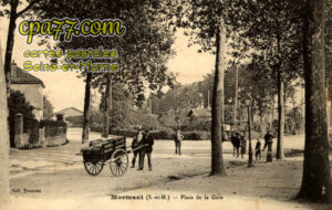 Mormant (Seine-et-Marne) - Place de la Gare
