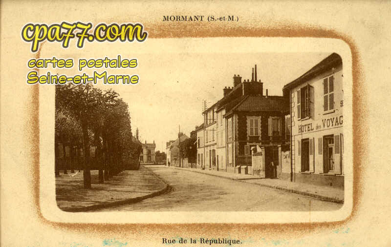 Mormant (Seine-et-Marne) - Rue de la République