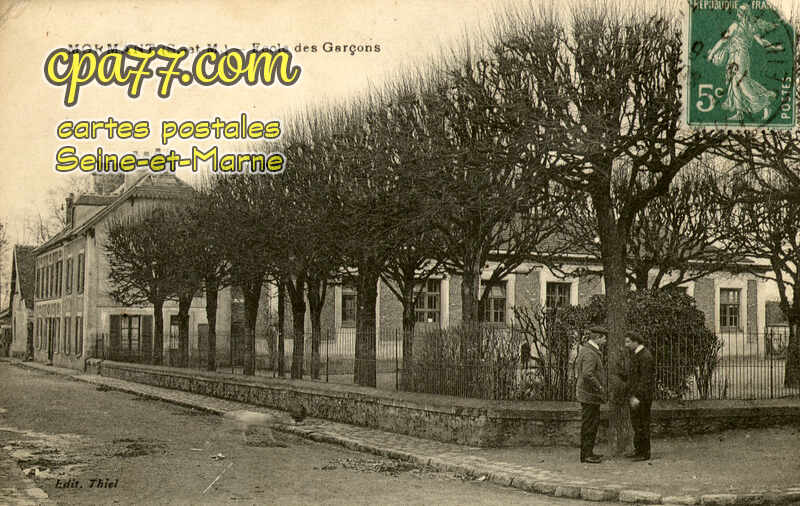 Mormant (Seine-et-Marne) - Ecole des Garçons