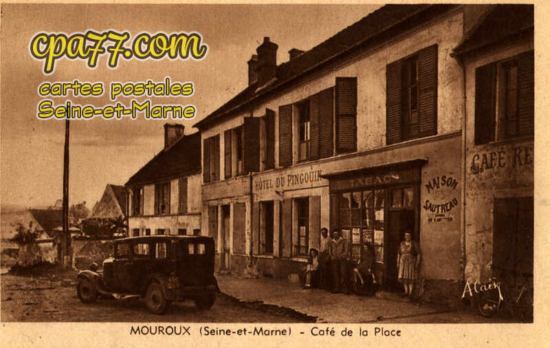 Mouroux (Seine-et-Marne) - Café de la Place