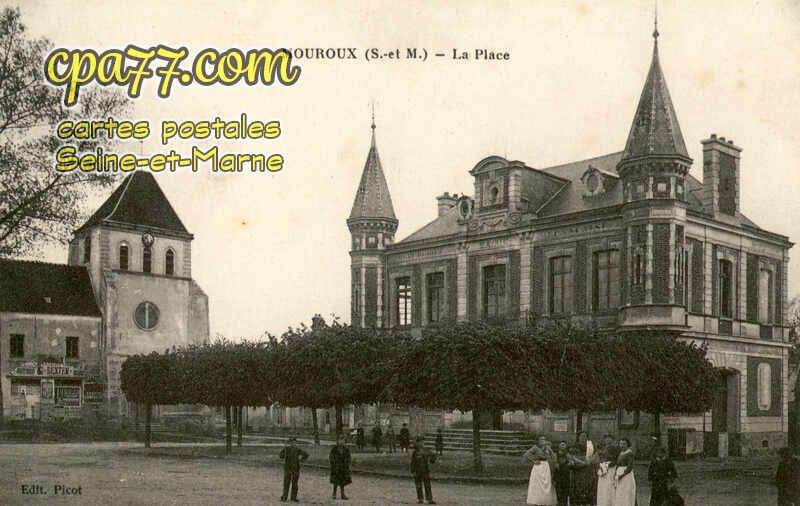 Mouroux (Seine-et-Marne) - La Place