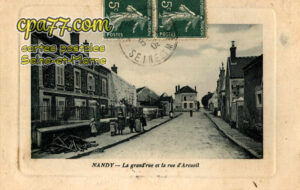Nandy (Seine-et-Marne) - La grand&rsquo;rue et la rue d&rsquo;Arcueil