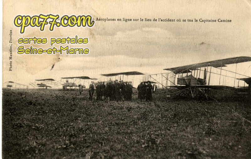 Nangis (Seine-et-Marne) - Les cinq Aéroplanes en ligne sur le lieu de l&rsquo;accident où se tua le Capitaine Camine