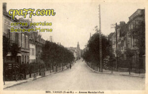 Nangis (Seine-et-Marne) - Avenue Maréchal-Foch