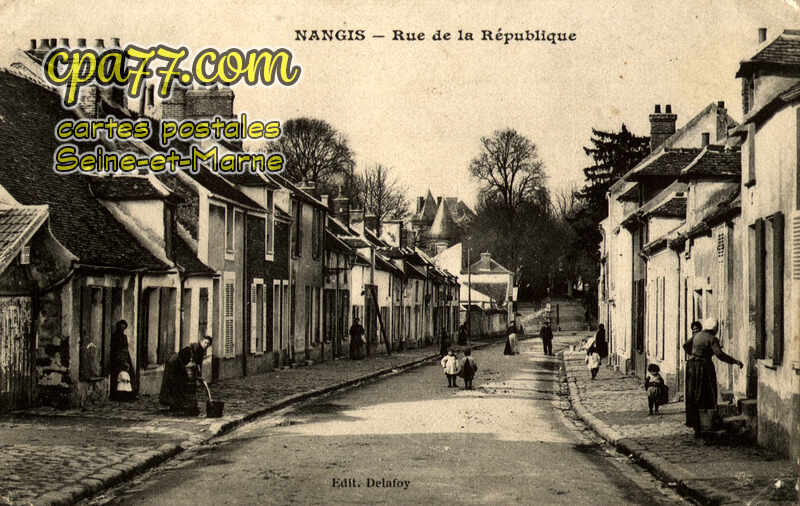 Nangis (Seine-et-Marne) - Rue de la République