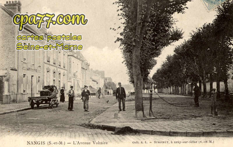 Nangis (Seine-et-Marne) - L&rsquo;Avenue Voltaire