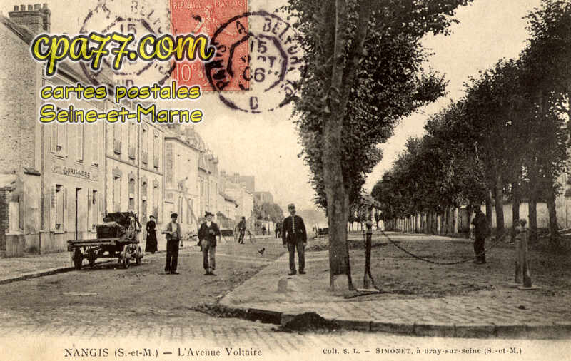 Nangis (Seine-et-Marne) - L&rsquo;Avenue Voltaire