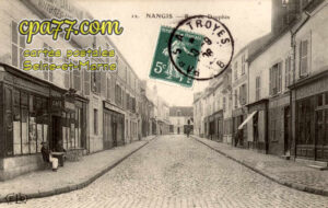 Nangis (Seine-et-Marne) - Rue du Dauphin