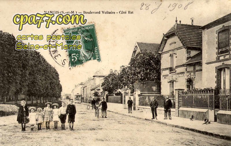 Nangis (Seine-et-Marne) - Boulevard Voltaire – Côté Est