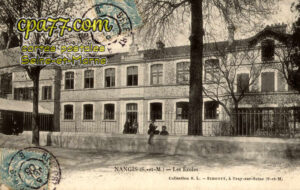 Nangis (Seine-et-Marne) - Les Ecoles