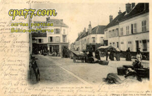 Nangis (Seine-et-Marne) - Le Carrefour un Jour de Marché