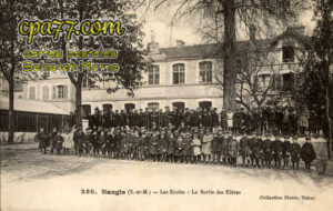 Nangis (Seine-et-Marne) - Les Ecoles – La Sortie des Elèves