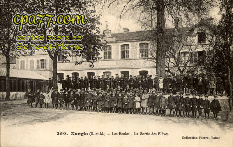 Nangis (Seine-et-Marne) - Les Ecoles – La Sortie des Elèves