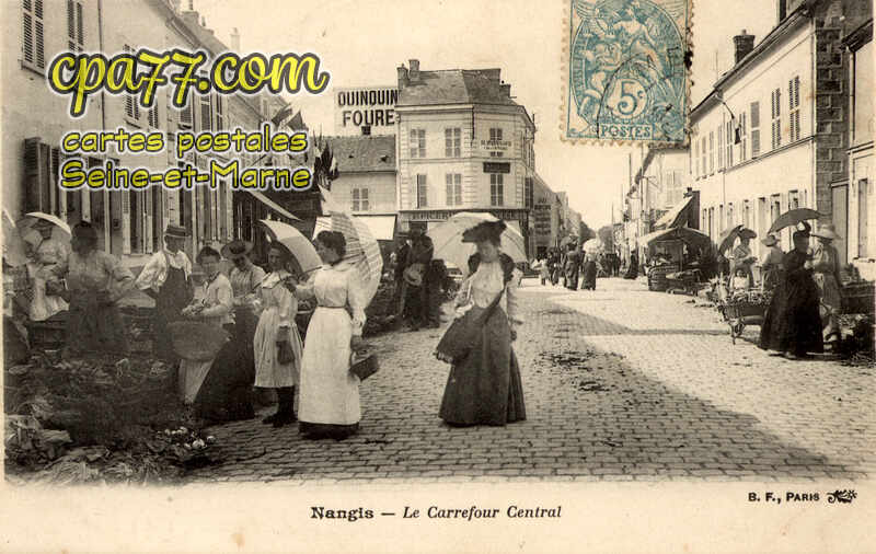 Nangis (Seine-et-Marne) - Le Carrefour Central