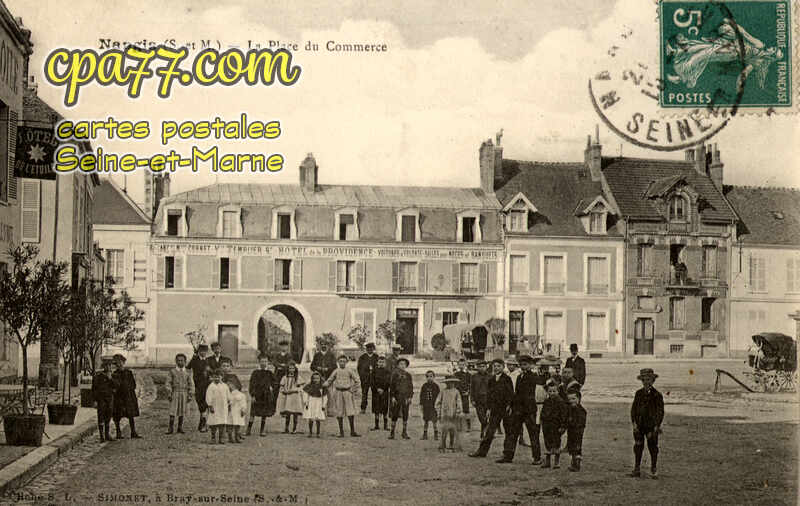 Nangis (Seine-et-Marne) - La Place du Commerce