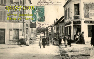 Nanteuil Lès Meaux (Seine-et-Marne) - La Place, vue prise route de Coulommiers