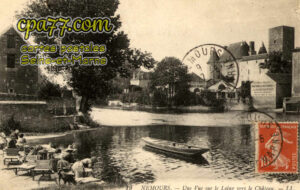 Nemours (Seine-et-Marne) - Une Vue sur le Loing vers le Château