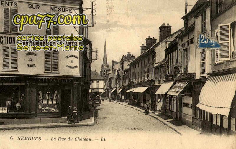 Nemours (Seine-et-Marne) - La Rue du Château