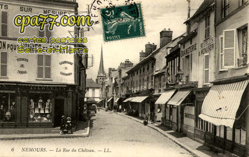 Nemours (Seine-et-Marne) - La Rue du Château
