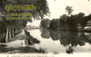 Nemours (Seine-et-Marne) - Le Loing, vu du Champ-de-Mars