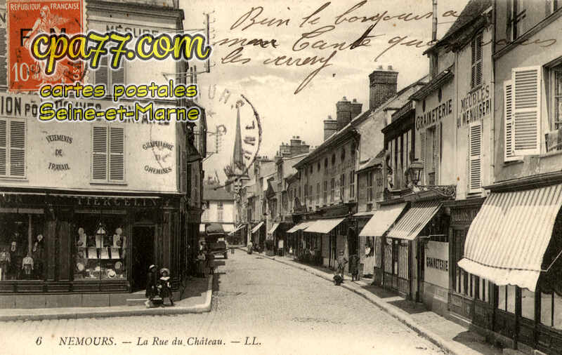 Nemours (Seine-et-Marne) - La Rue du Château