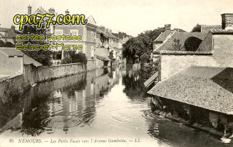 Nemours (Seine-et-Marne) - Les Petits Fossés vers l&rsquo;Avenue Gambetta