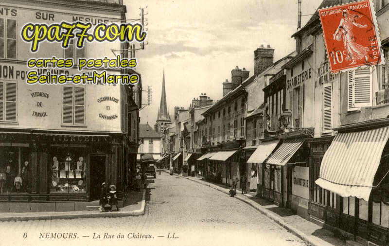 Nemours (Seine-et-Marne) - La Rue du Château