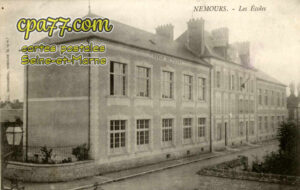 Nemours (Seine-et-Marne) - Les Ecoles